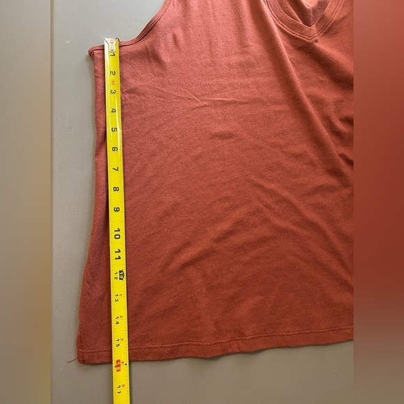 OLD Navy Everywear Sleeveless V-Neck T-Shirt, Copper Moon, size 2X NWT - Picture 10 of 11